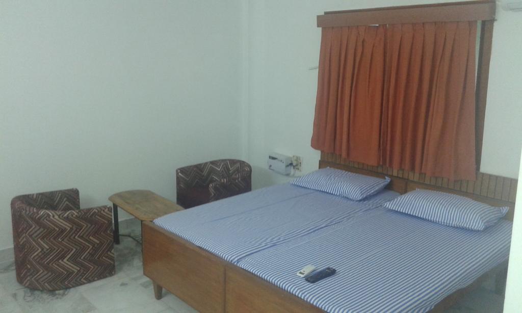 Royal Club Hotel Chennai Exterior foto